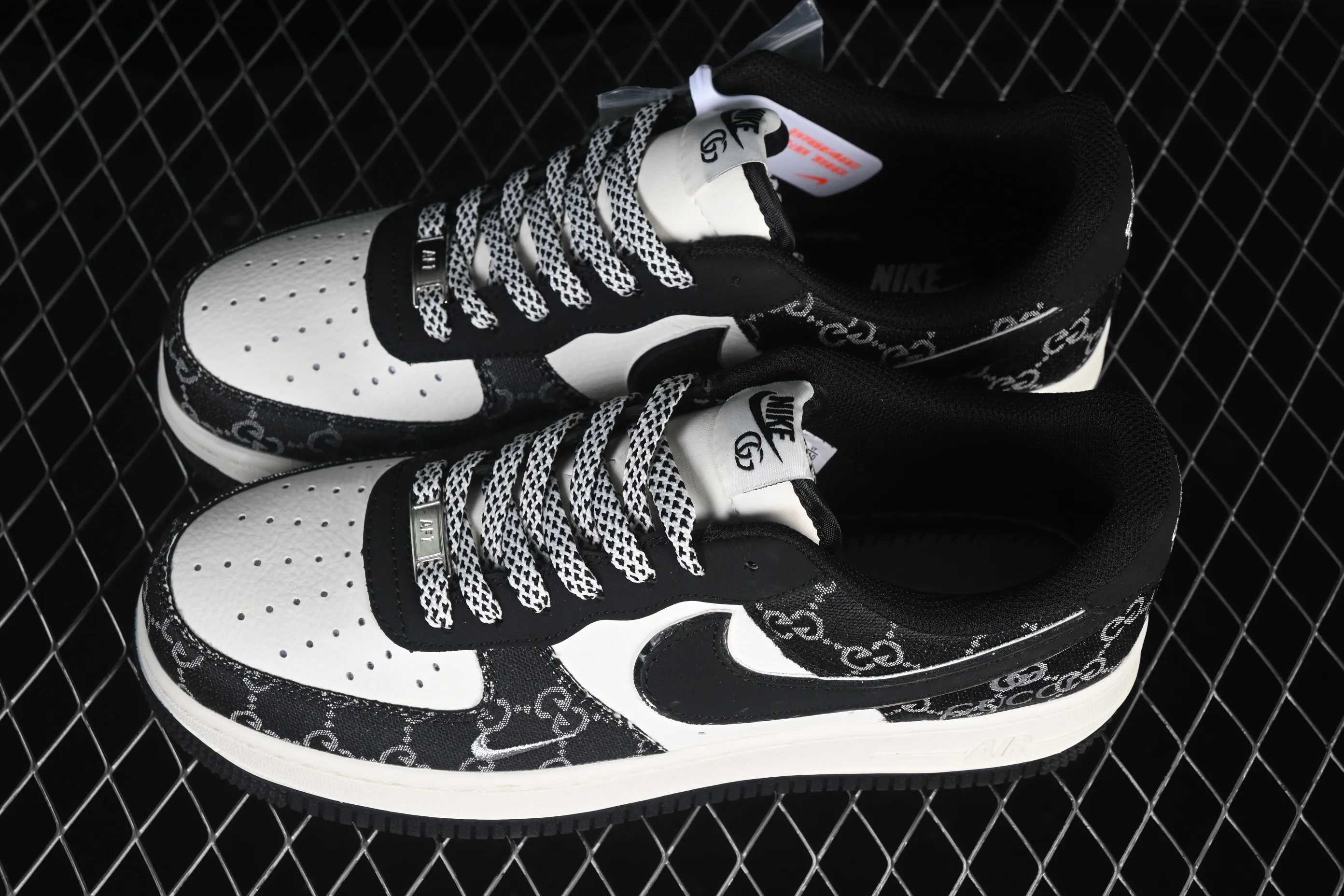 All categories Nk Air Force 1 Air Force series Nk Air Force 1 Low Air Force low-top Nike Air Force 1'07 Low Black and white classic color Air Force 1 low-top casual sneakers MM3399-810